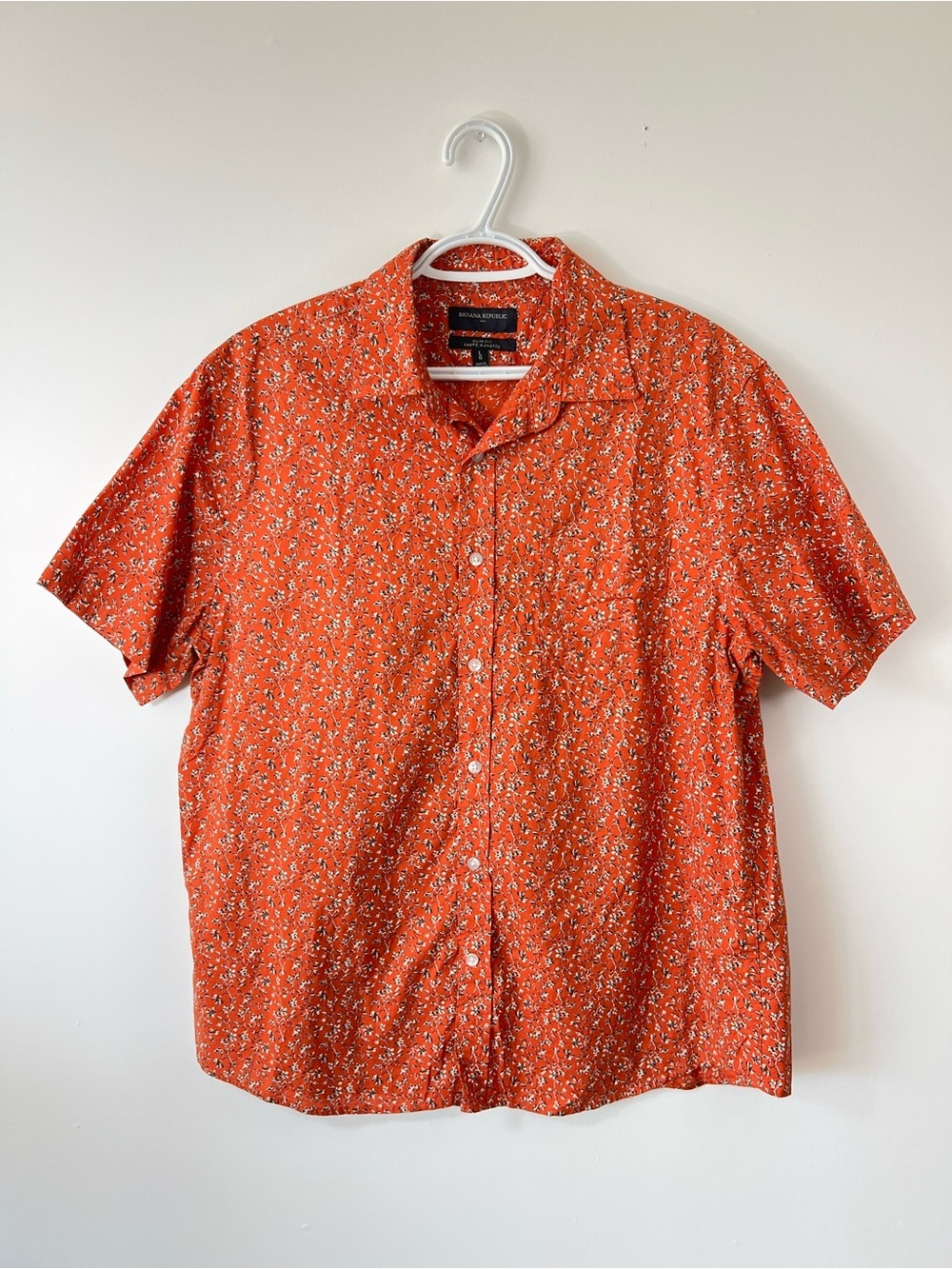 Banana Republic Men’s Large Slim Fit Orange Floral Short-Sleeve Button-Up Shirt